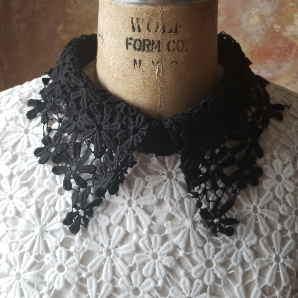 Anthropologir Crochet Top - Picture 2 of 6